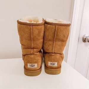 Ugg Boots / Size 9